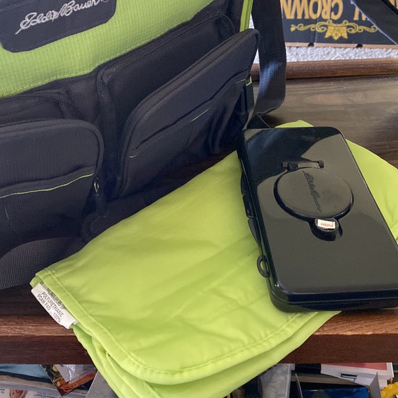 NWOT- Eddie Bauer Diaper Bag Lime Green. & Gray, multiple Pockets, Changing Pad - Picture 2 of 16